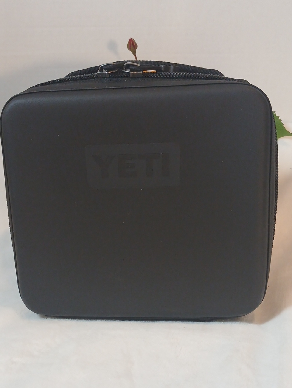 YETI Daytrip Insulated Lunch Box In Black